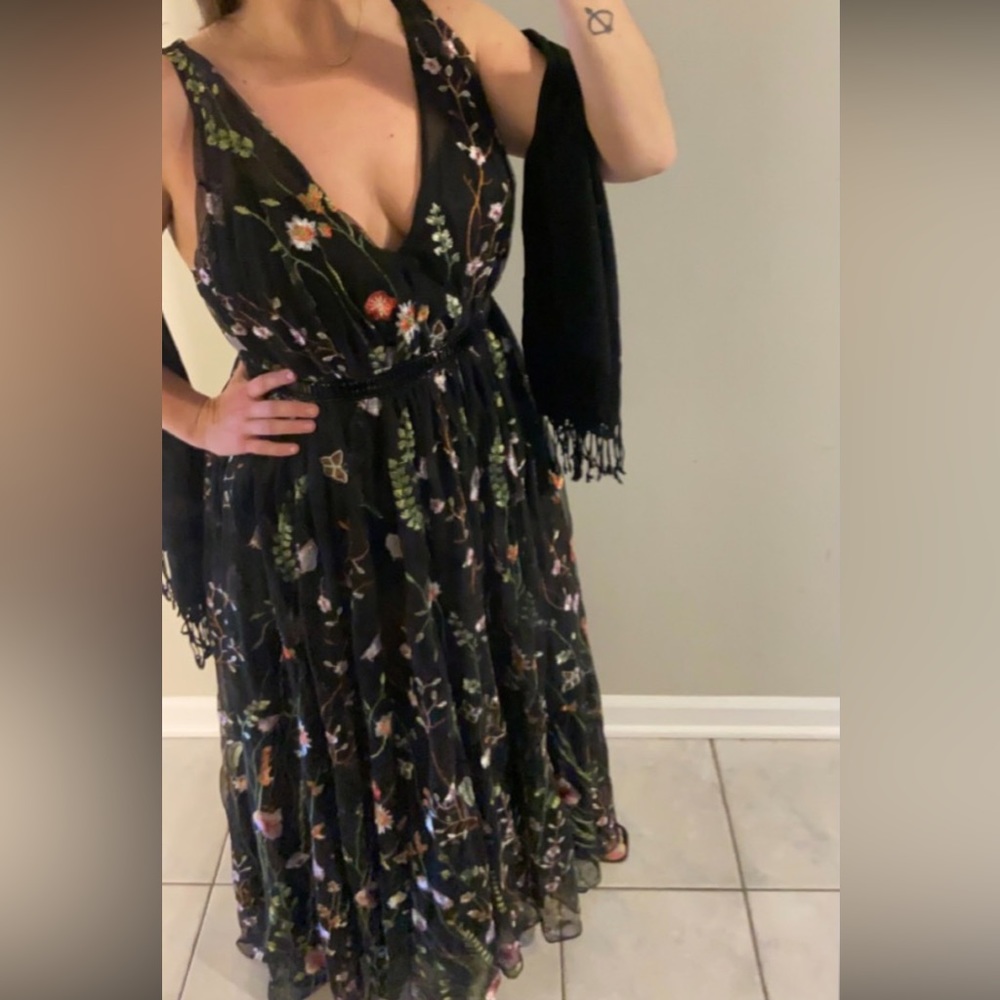 Mac Duggal Floral Embroidered Grown - Picture 7 of 10